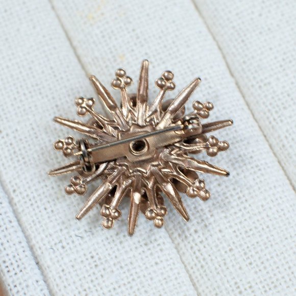 Coro Vintage 1950s Brooch + Two Other Pins - Picture 4 of 6